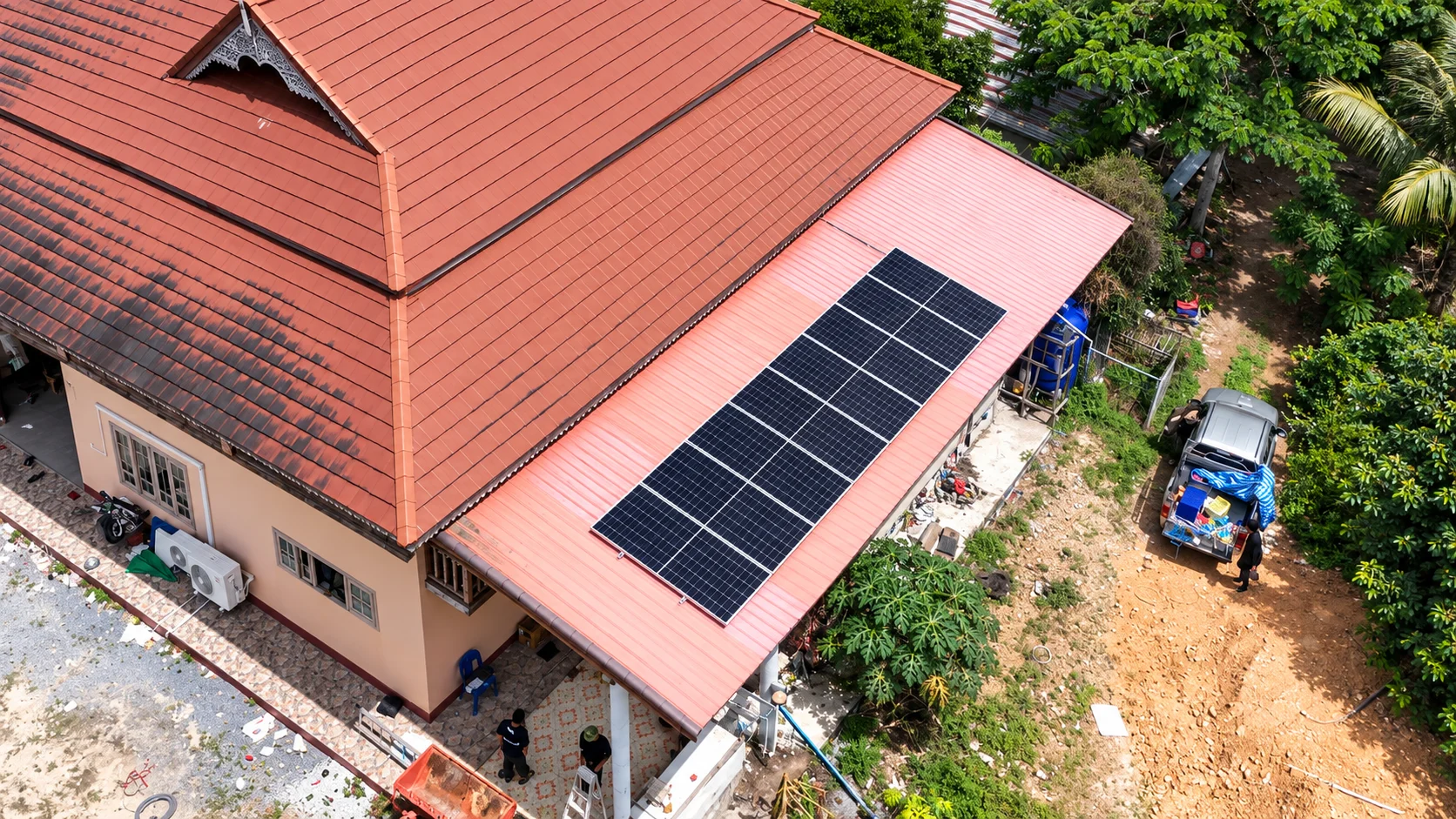 งานติดตั้งโซลาร์รูฟท็อปบ้านพักอาศัย 5 kW ระบบ 1 เฟส — อินเวอร์เตอร์ Huawei SUN2000-5KTL-L1 แผง JA Solar 630 W (SUNX-100010515 ภาพที่ 3)