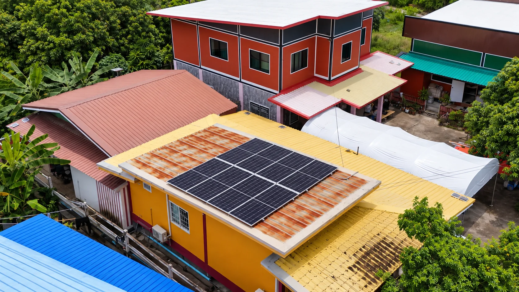 งานติดตั้งโซลาร์รูฟท็อปบ้านพักอาศัย 5 kW ระบบ 1 เฟส — อินเวอร์เตอร์ Huawei SUN2000-5KTL-L1 แผง JA Solar 630 W (SUNX-100010516 ภาพที่ 5)
