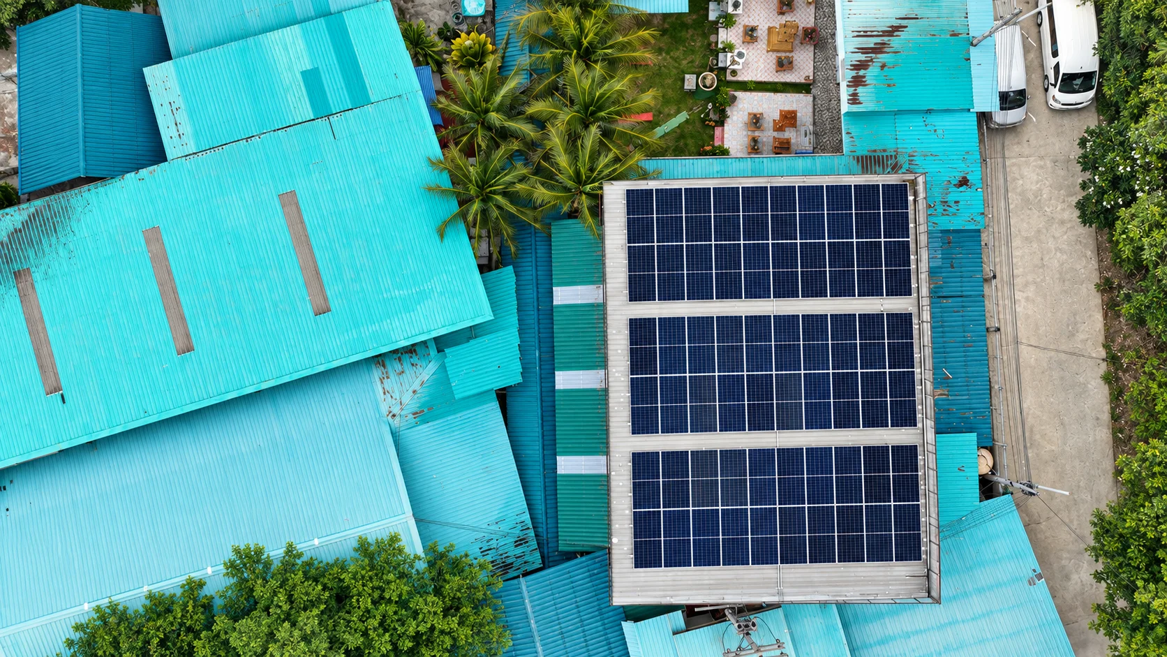 งานติดตั้งโซลาร์รูฟท็อปโรงงาน 38.70 kWp ระบบ 3 เฟส — อินเวอร์เตอร์ Huawei SUN2000-40K-MC0 แผง LONGi 645 W (SUNX-100010666 ภาพที่ 1)