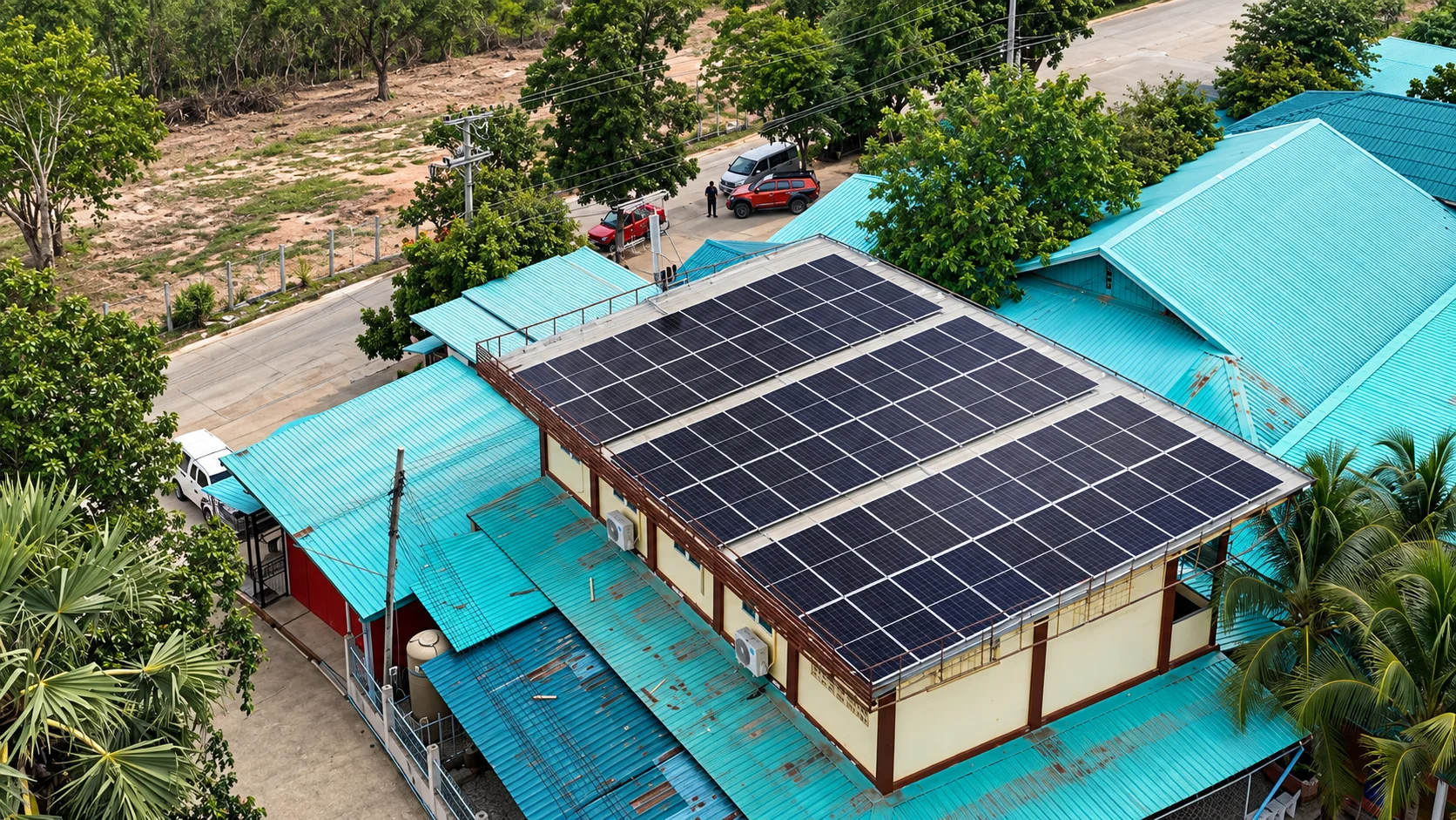 งานติดตั้งโซลาร์รูฟท็อปโรงงาน 38.70 kWp ระบบ 3 เฟส — อินเวอร์เตอร์ Huawei SUN2000-40K-MC0 แผง LONGi 645 W (SUNX-100010666 ภาพที่ 2)